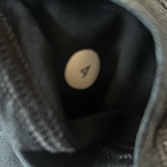 Lululemon Run Inspire Black Multi Stripe Mesh crop Legging Women activewear Sz 4 - Picture 7 of 7